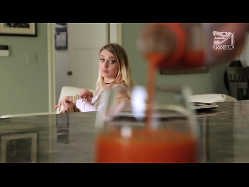 ❤️ Гарачая дзяўчына з вялікімі сіськамі і тугі шапіках атрымлівае член ад няўдачніка, але вельмі цяжка Проста порна на be.xxxbunker.ru ﹏